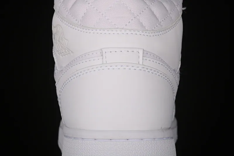 All Categories Air Jordan Jordan Series Basketball Shoes Air Jordan 1 Mid Air Jordan 1 Mid "Quilted White" AJ1 Joe 1 White Diamond "Little Chanel" Mid-top Versatile Casual Sports Shoes DB6078-100